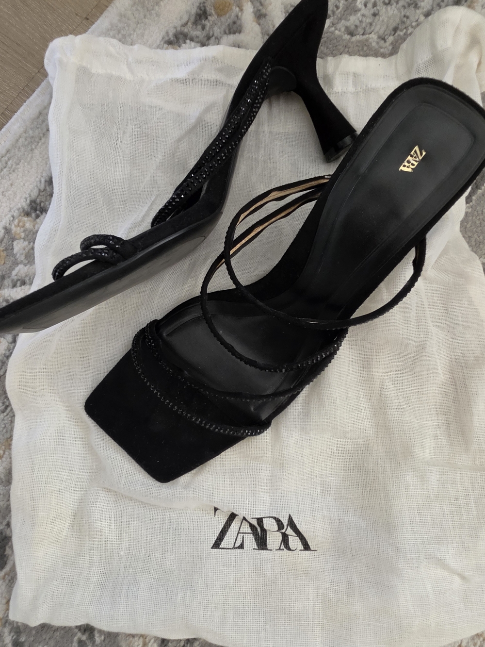 ZARA Black Strappy Square-Toe Mid Heel Sandals